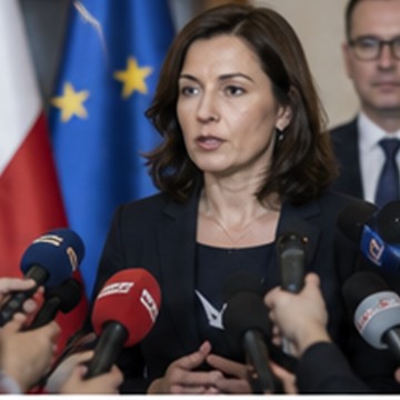 Seniorzy w sieci: jak rozpoznawać wiarygodne komunikaty